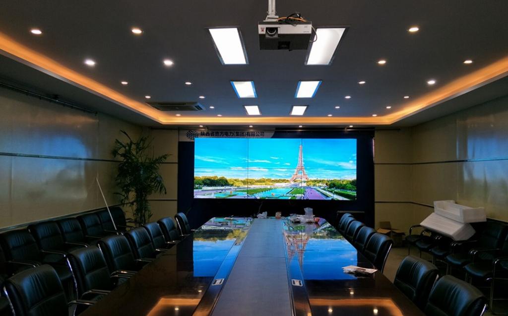 电业局会议室壁挂式55寸拼接屏（陕西）